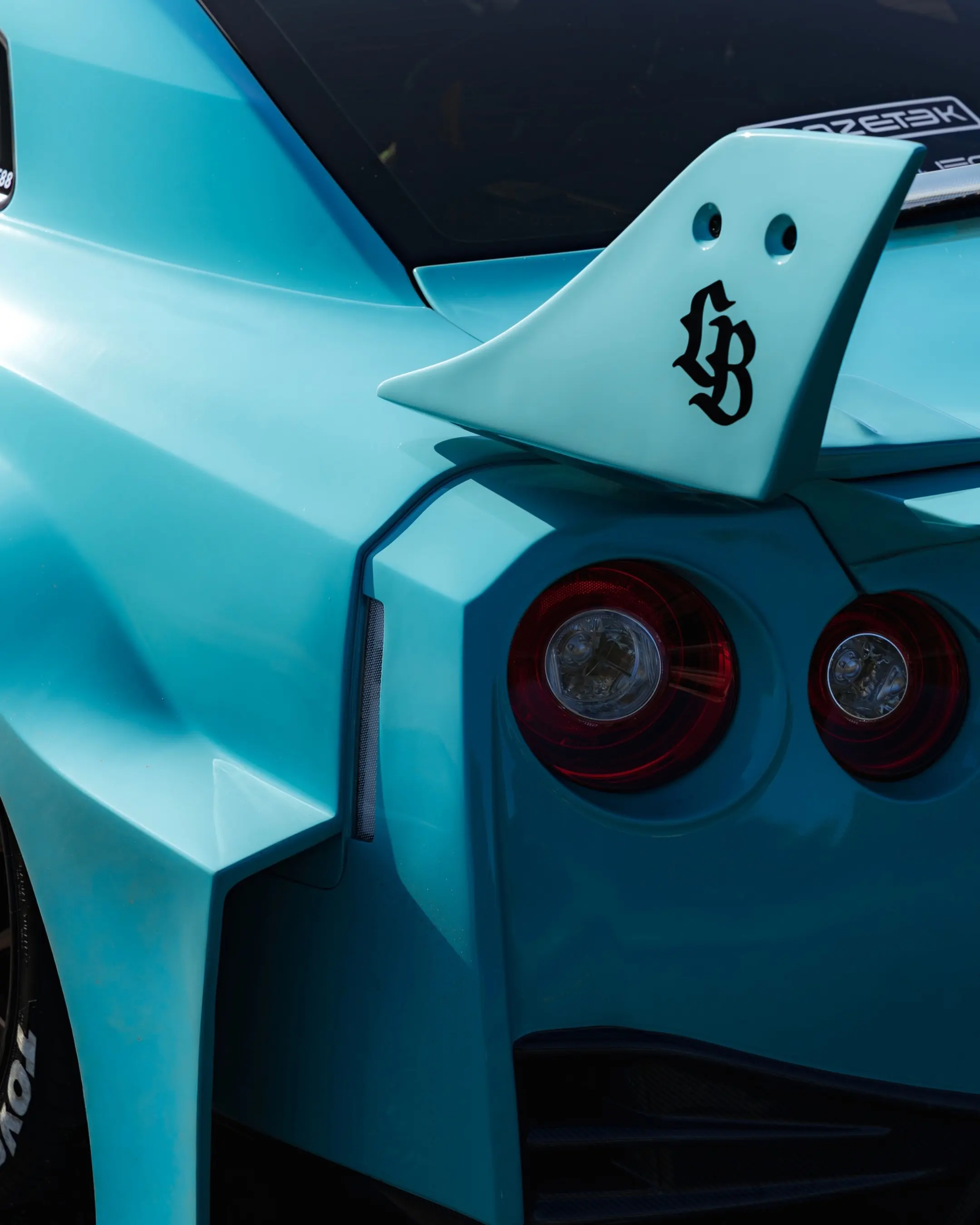 Nissan GT-R R35 Liberty Walk, the rear wing and tail lights.