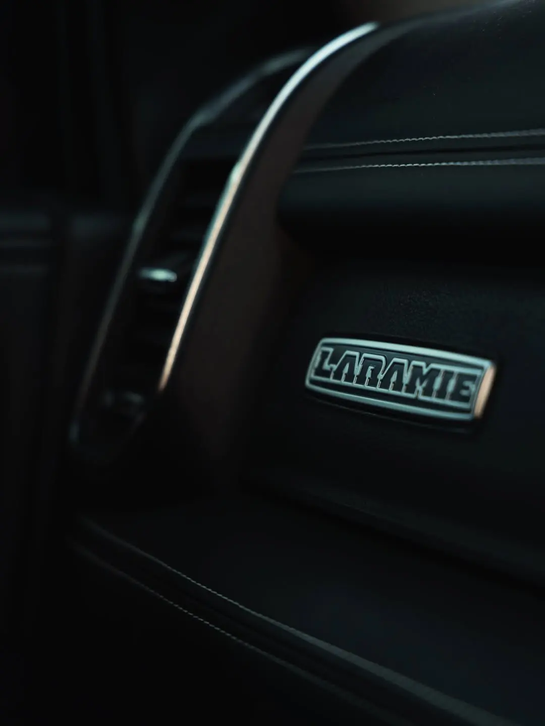 RAM 2500 Heavy Duty, the trim badge inside the cab.