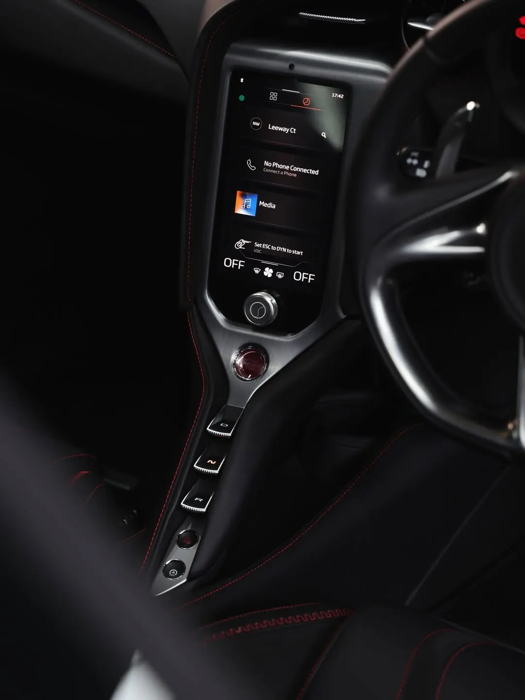 McLaren 750S, the centre console.