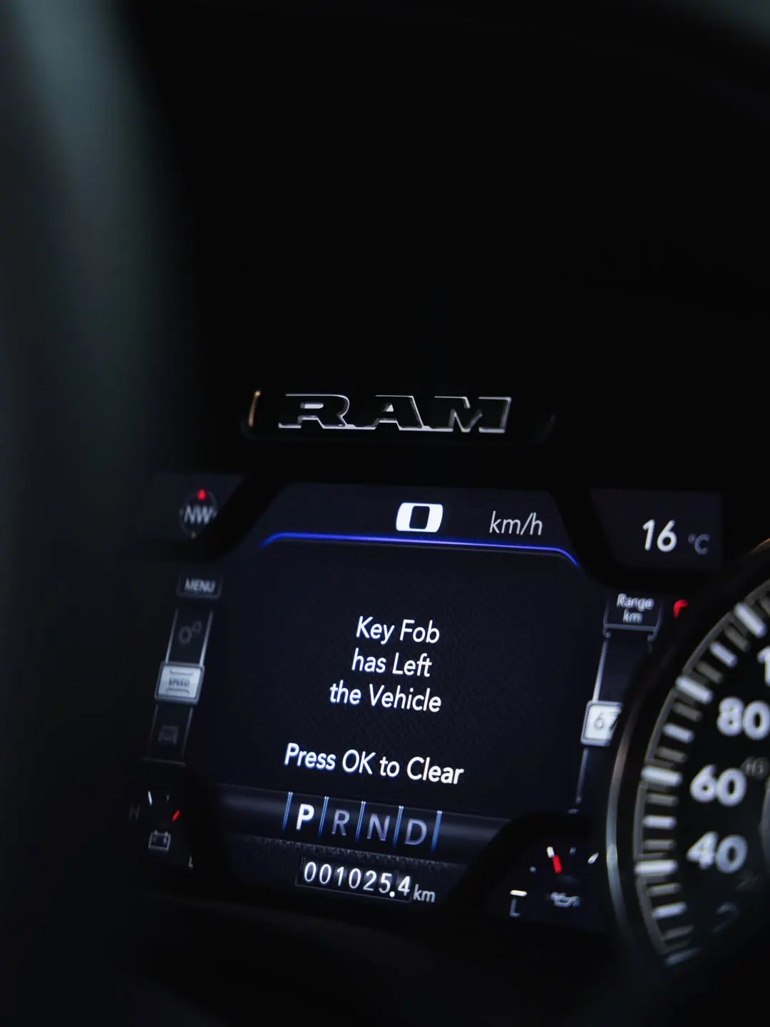RAM 2500 Heavy Duty, the instrument cluster.
