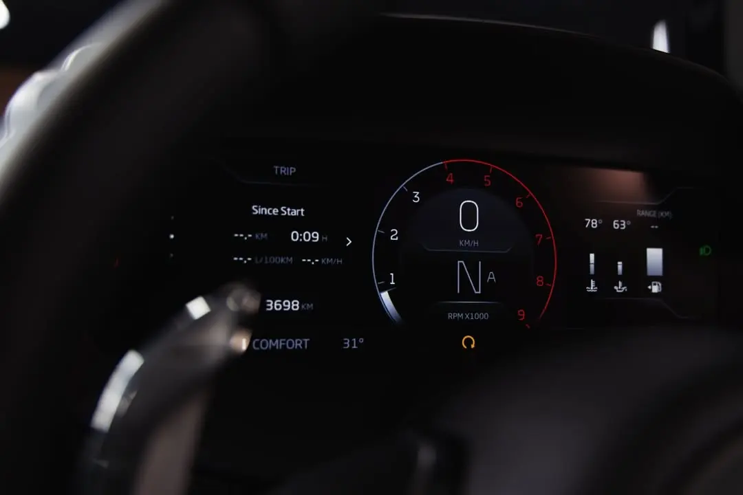 McLaren 750S, the instrument cluster.
