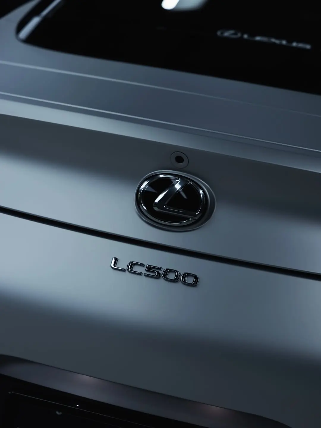 Lexus LC500, the boot lid and badge.
