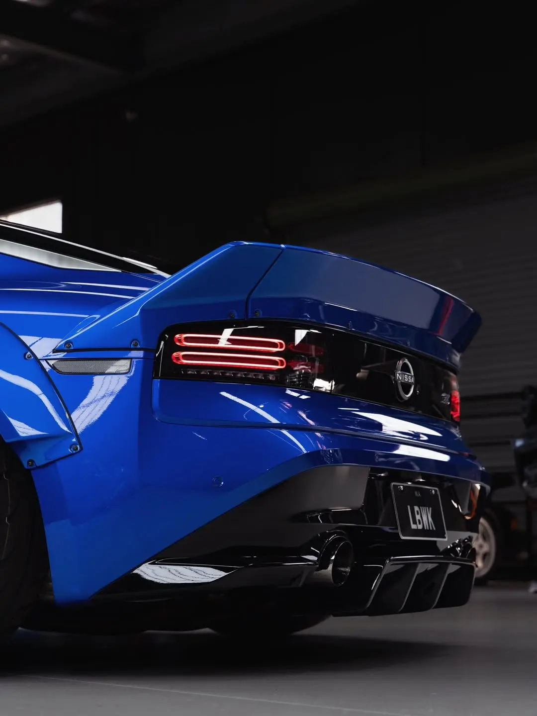 Nissan Z Liberty Walk, the rear spoiler.