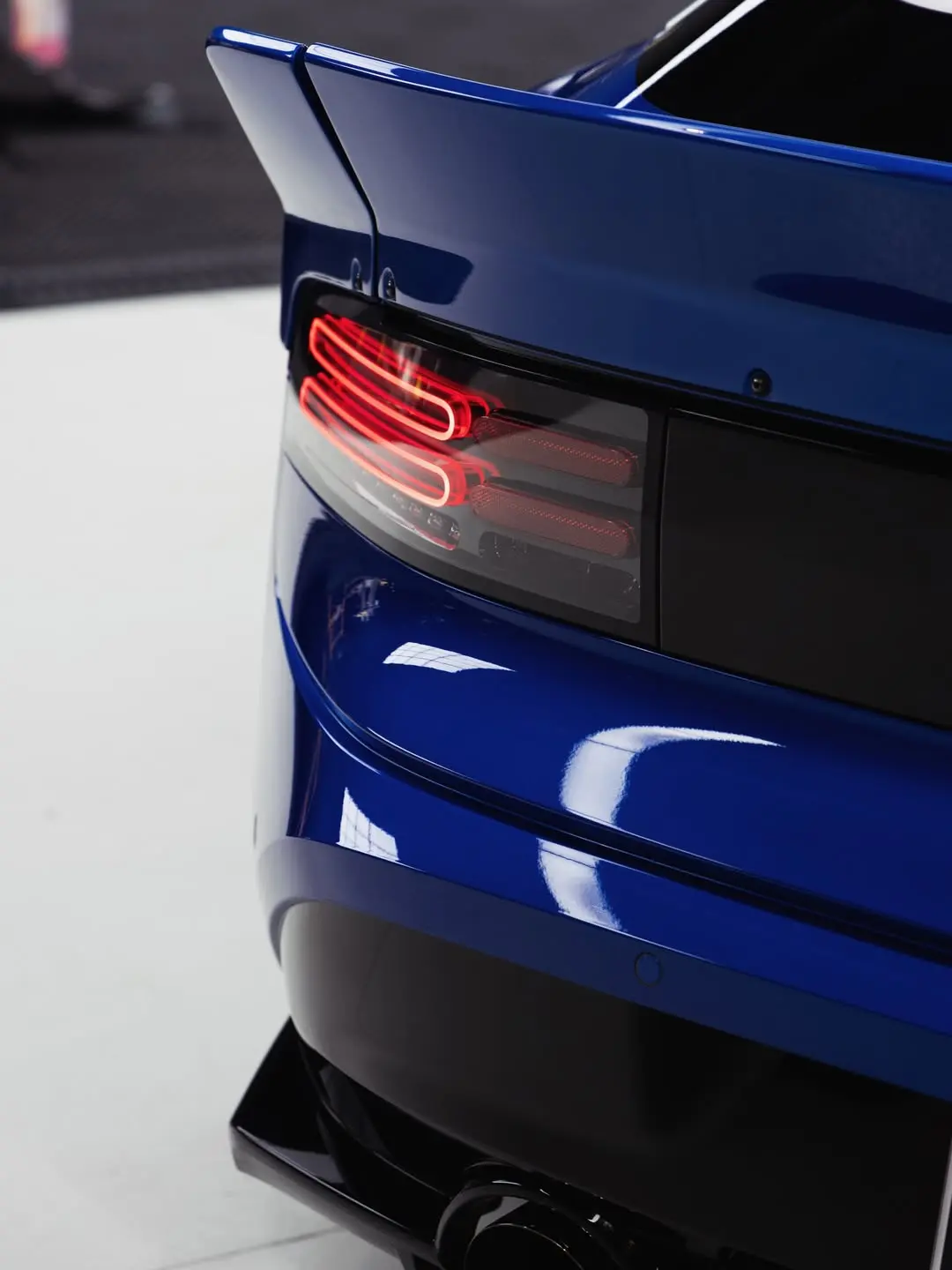 Nissan Z Liberty Walk, the rear wing and tail light.