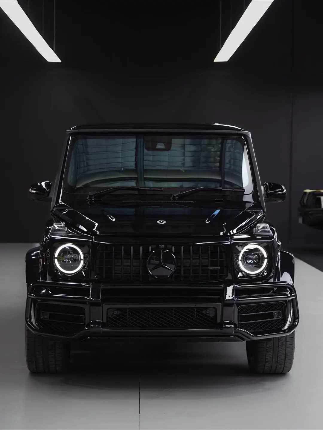Mercedes-AMG G63, the front of the car in the showroom.