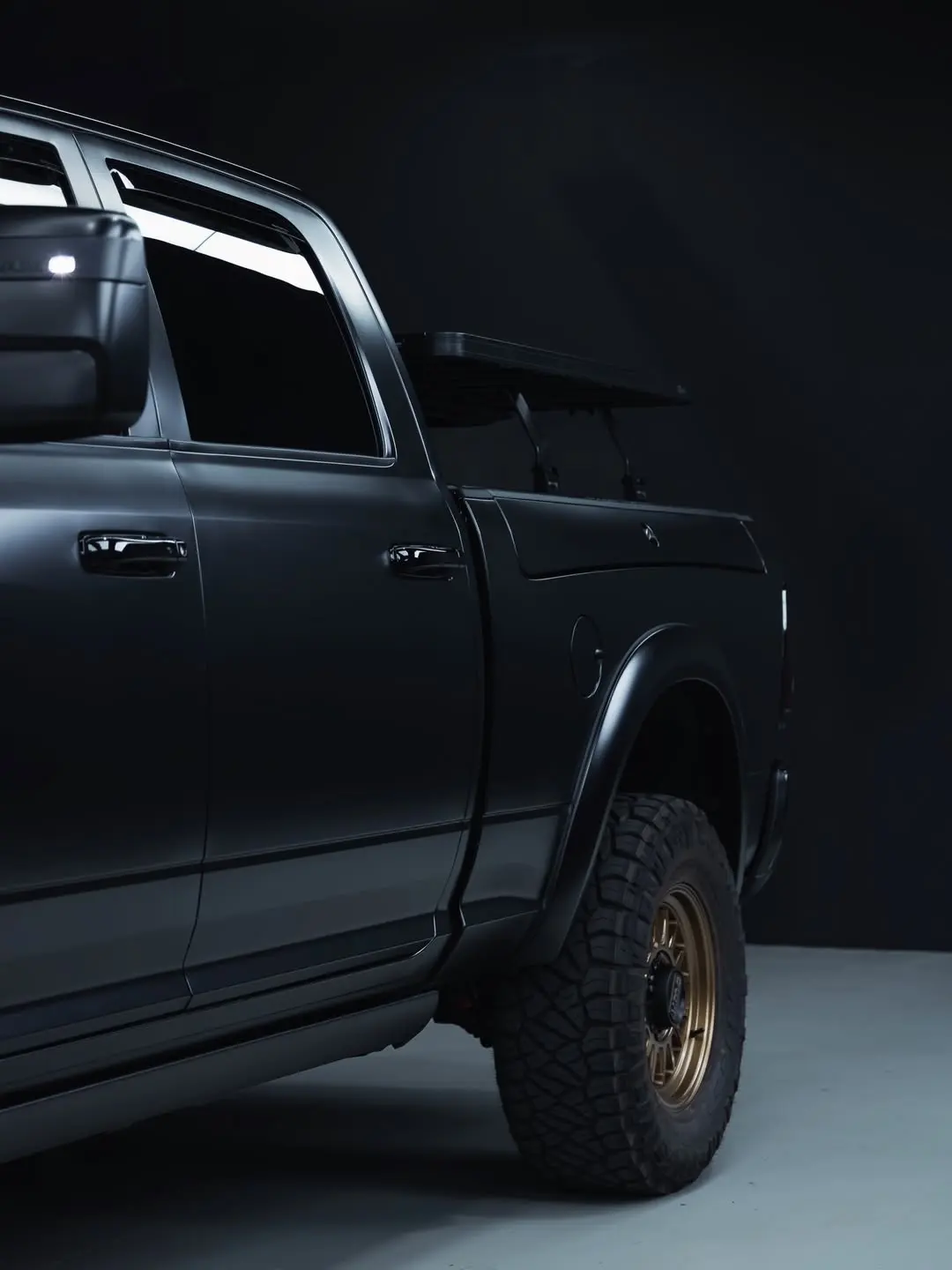 RAM 2500 Heavy Duty, the side profile.