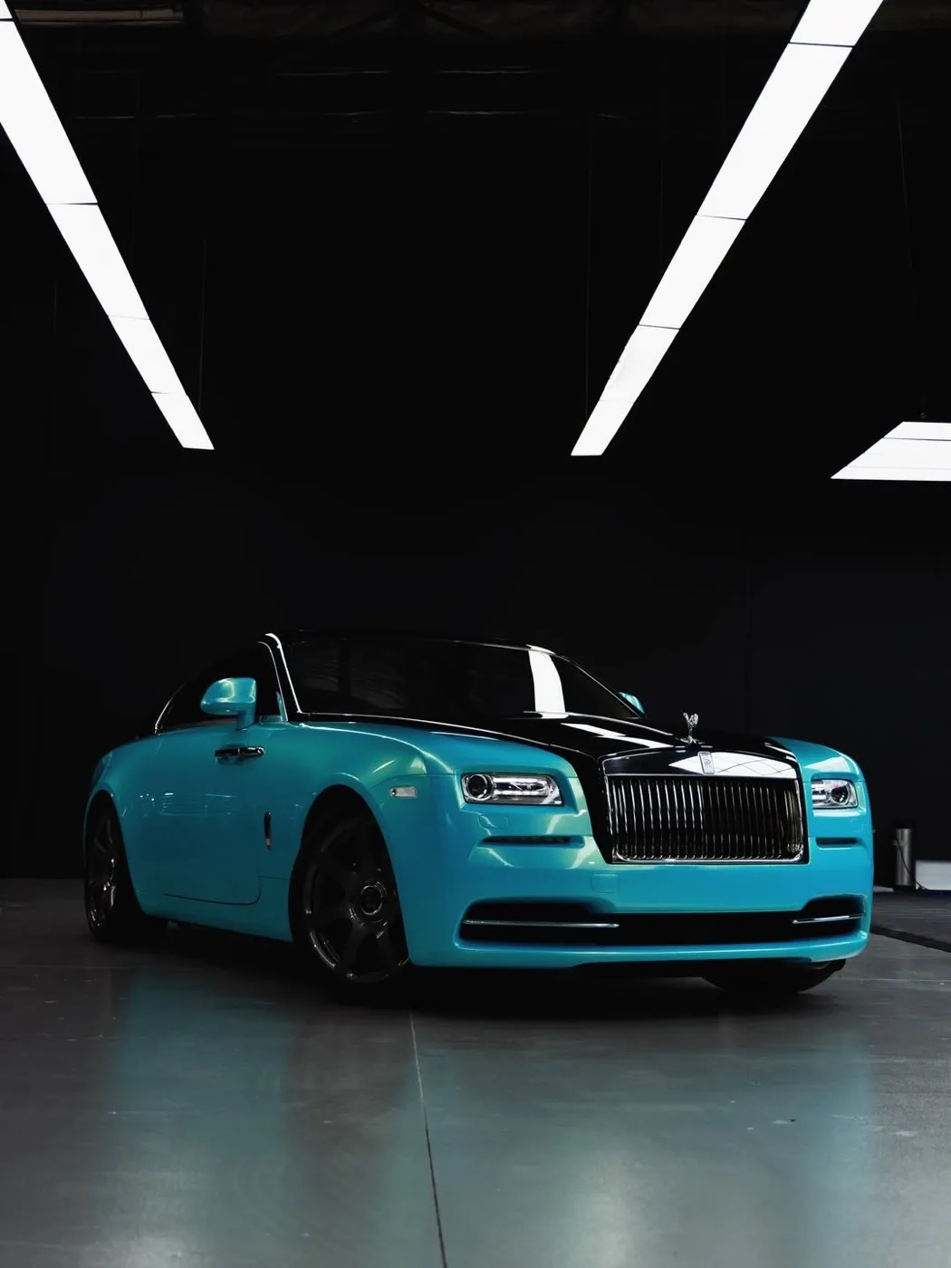 Rolls-Royce Wraith with a colour-change wrap